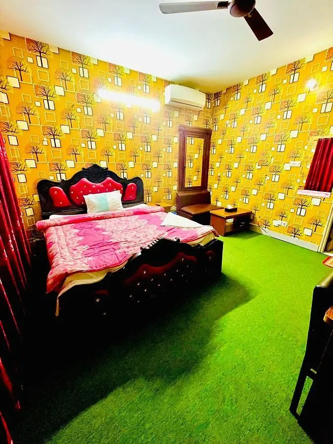 Bed & Breakfast Hotel Crown Plaza Inn Dhaka