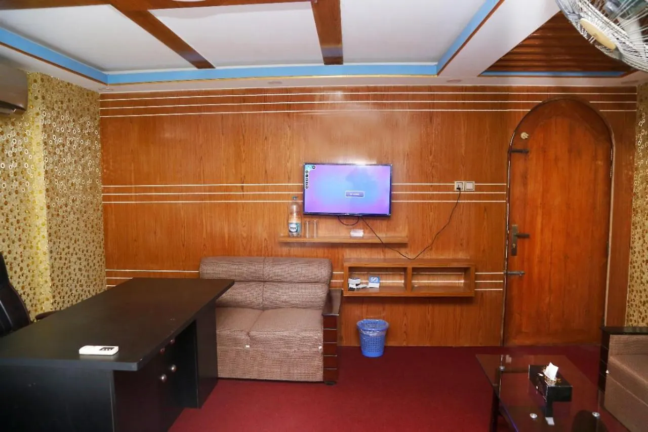 Hotel Crown Plaza Inn Dhaka Bed & Breakfast