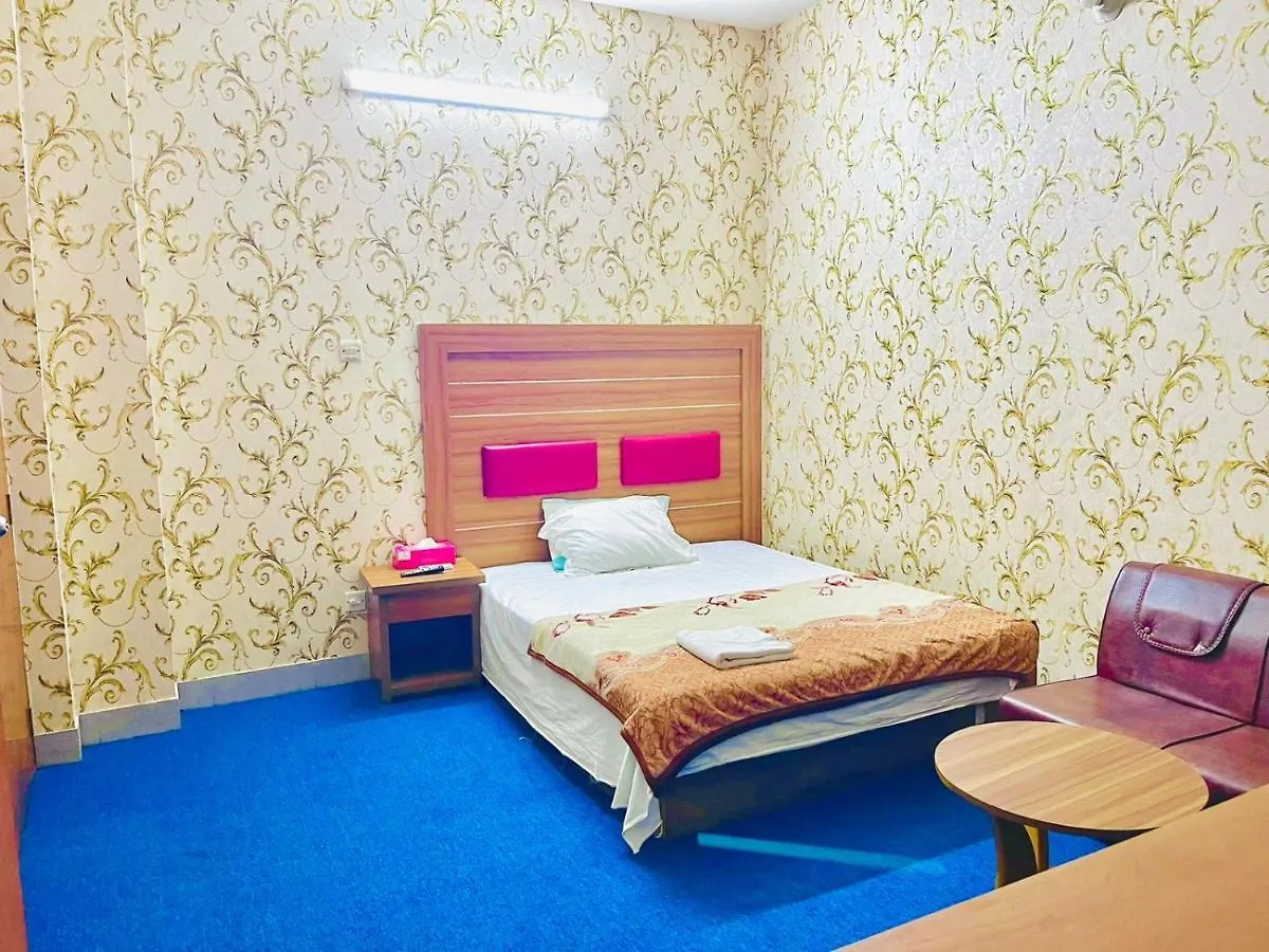 Hotel Crown Plaza Inn Dhaka Bed & Breakfast